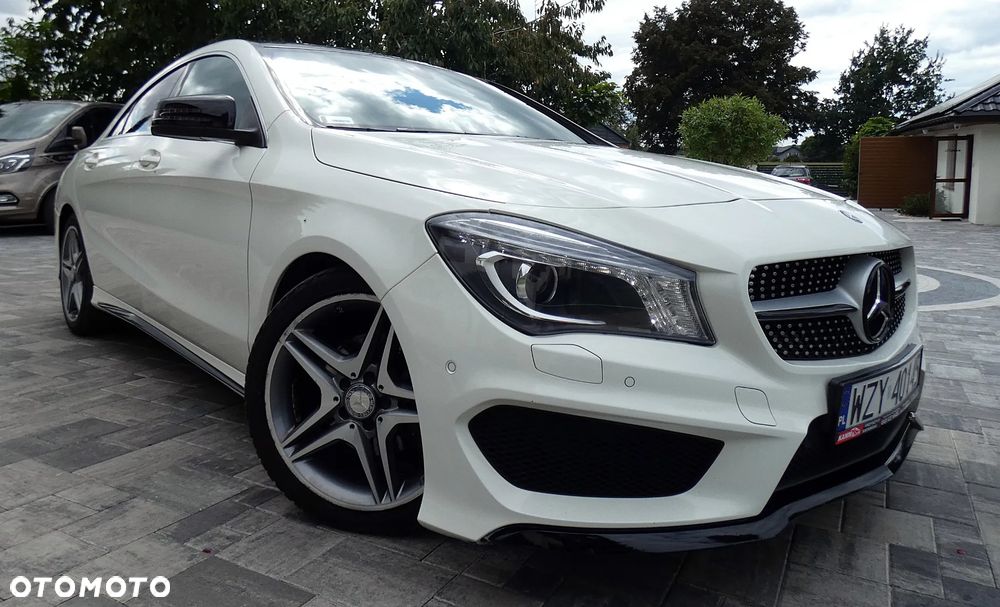 Mercedes-Benz CLA 200 7G-DCT AMG Line - 32