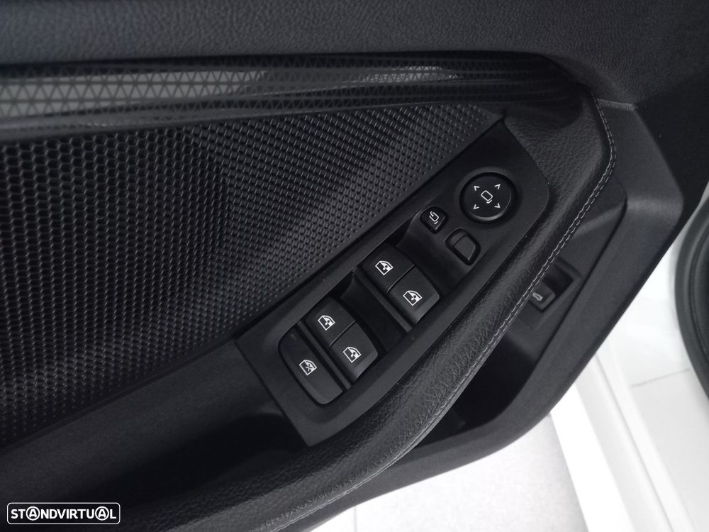BMW 118 d Pack M Shadow - 14