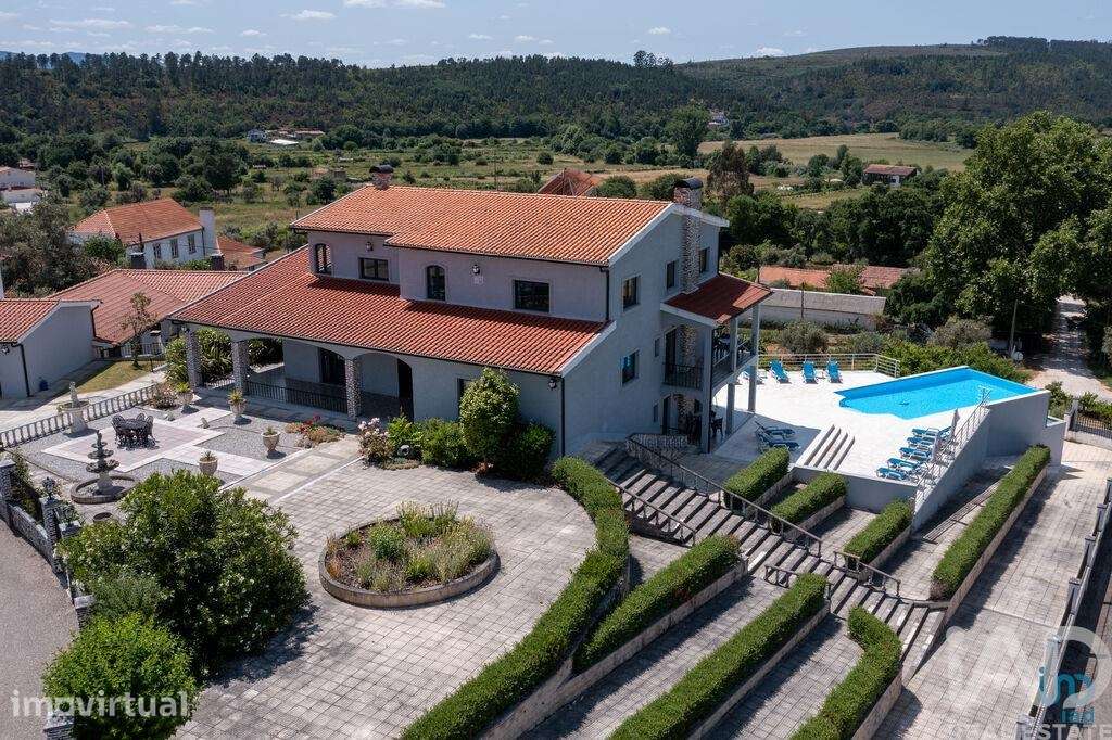 Casa / Villa T6 em Secarias de 398,00 m2 - Grande imagem: 2/30