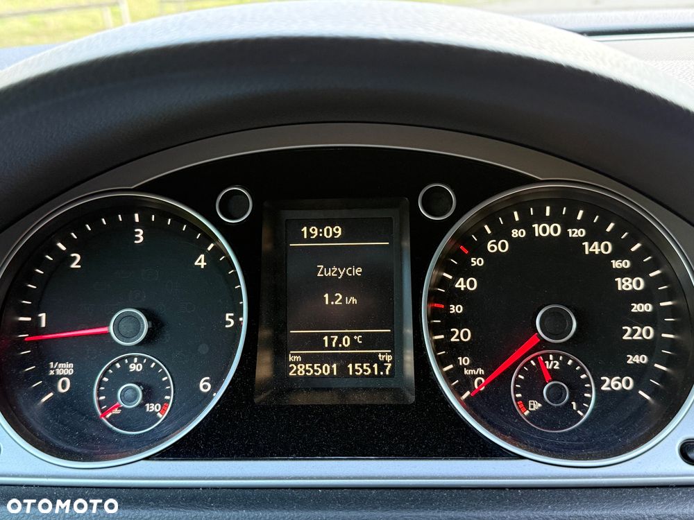 Volkswagen Passat 1.6 TDI Trendline - 24