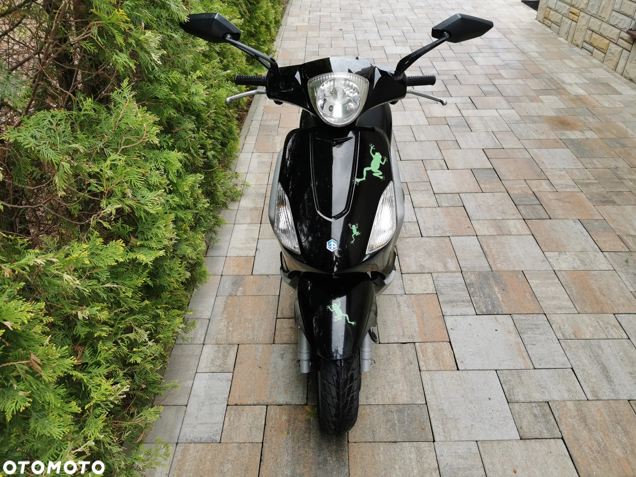Piaggio FLY - 7