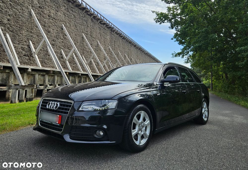 Audi A4 Avant 2.0 TDI - 10