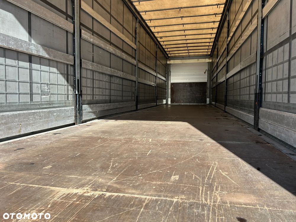 Schmitz Cargobull BARDZO DOBRE OPONY / STANDARD / 2017 ROK / ZAMKNIĘCIE CELNE / ŚWIADECTWO CELNE / KILKANAŚCIE SZTUK DO WYBORU !! - 40