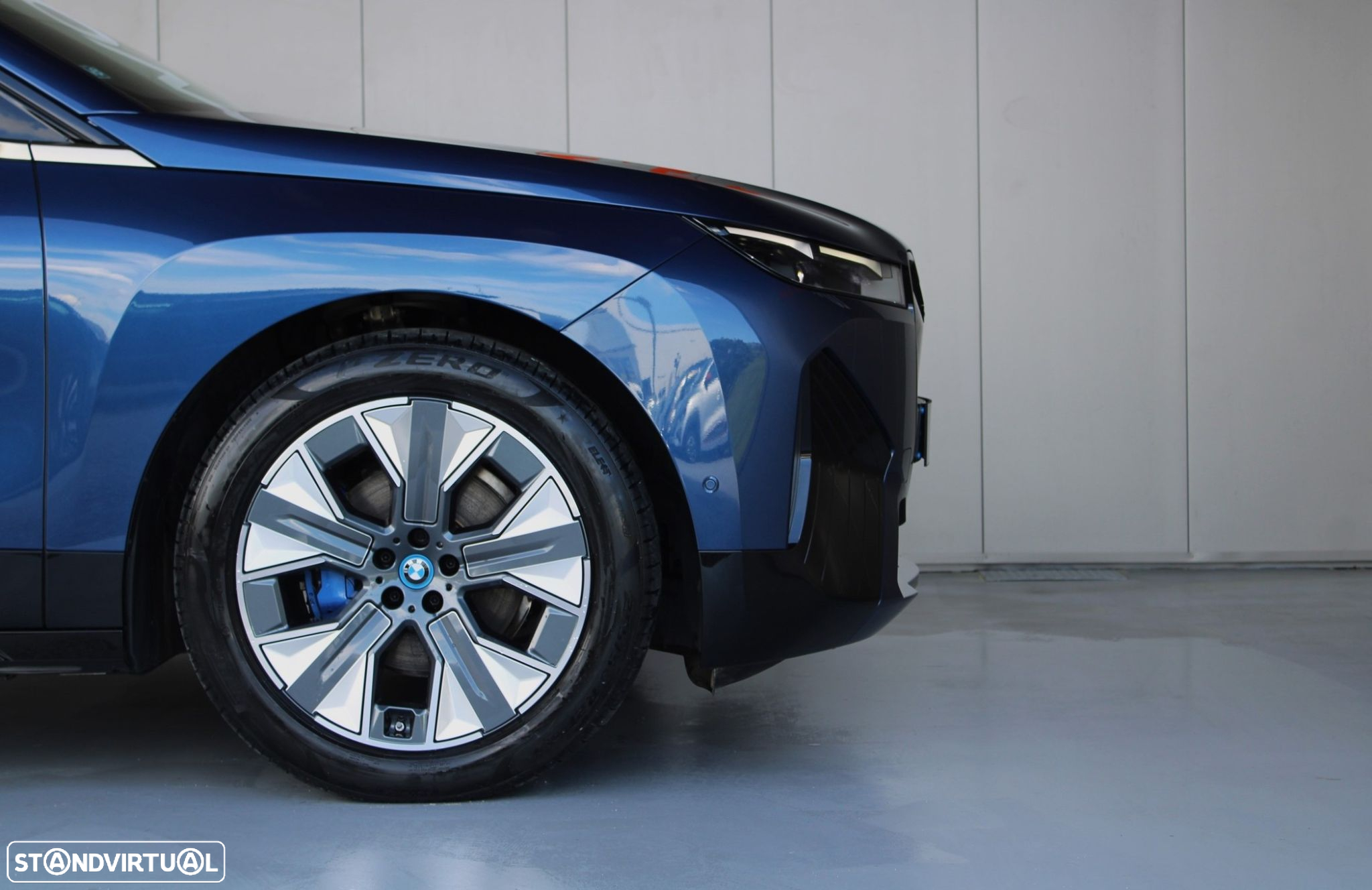 BMW iX xDrive 50 Pack Desportivo - 28