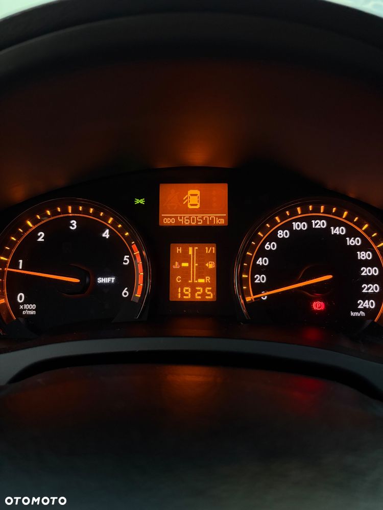 Toyota Avensis - 11