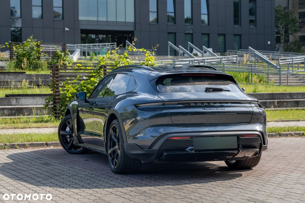 Porsche Taycan GTS - 19
