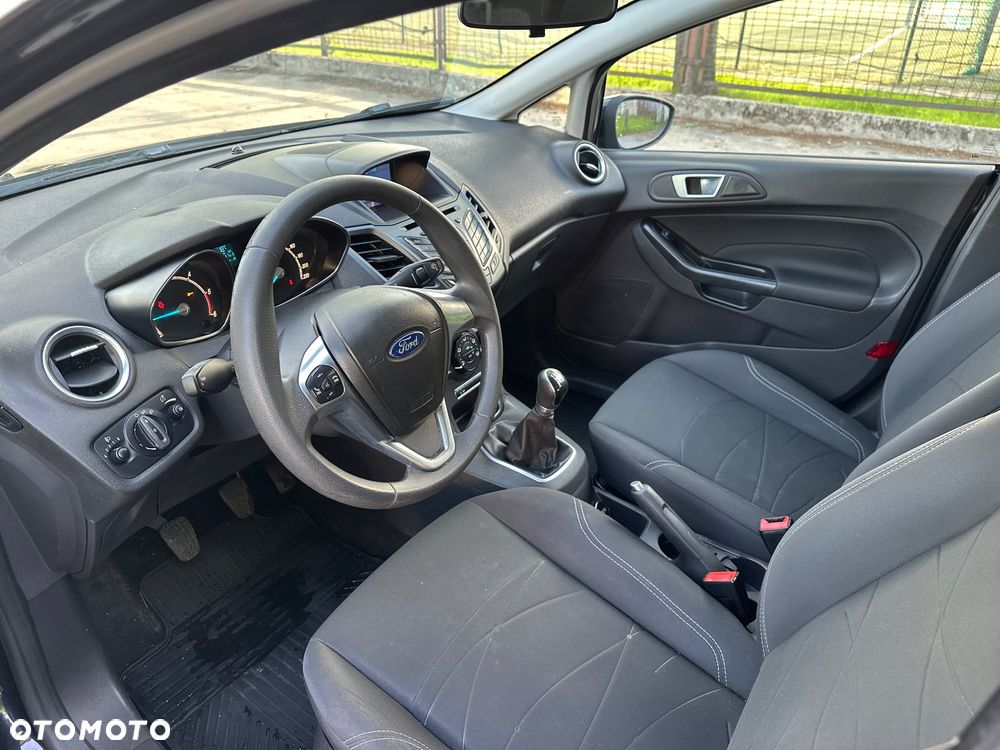 Ford Fiesta - 9