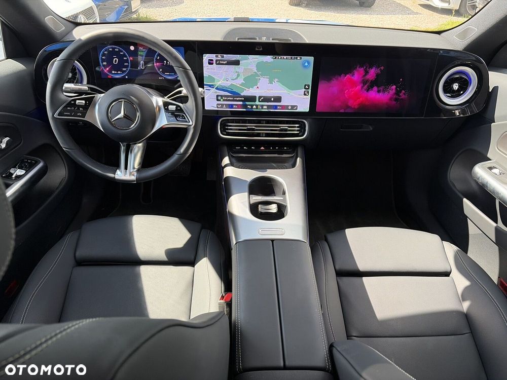 Mercedes-Benz CLA - 12