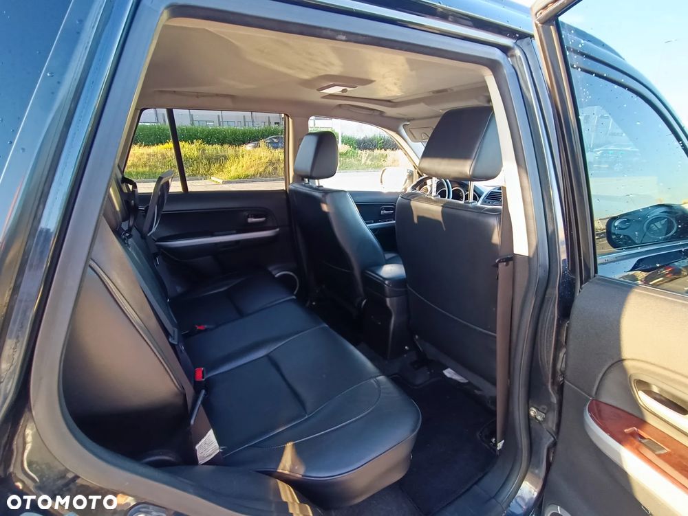 Suzuki Grand Vitara 1.9 DDiS - 12