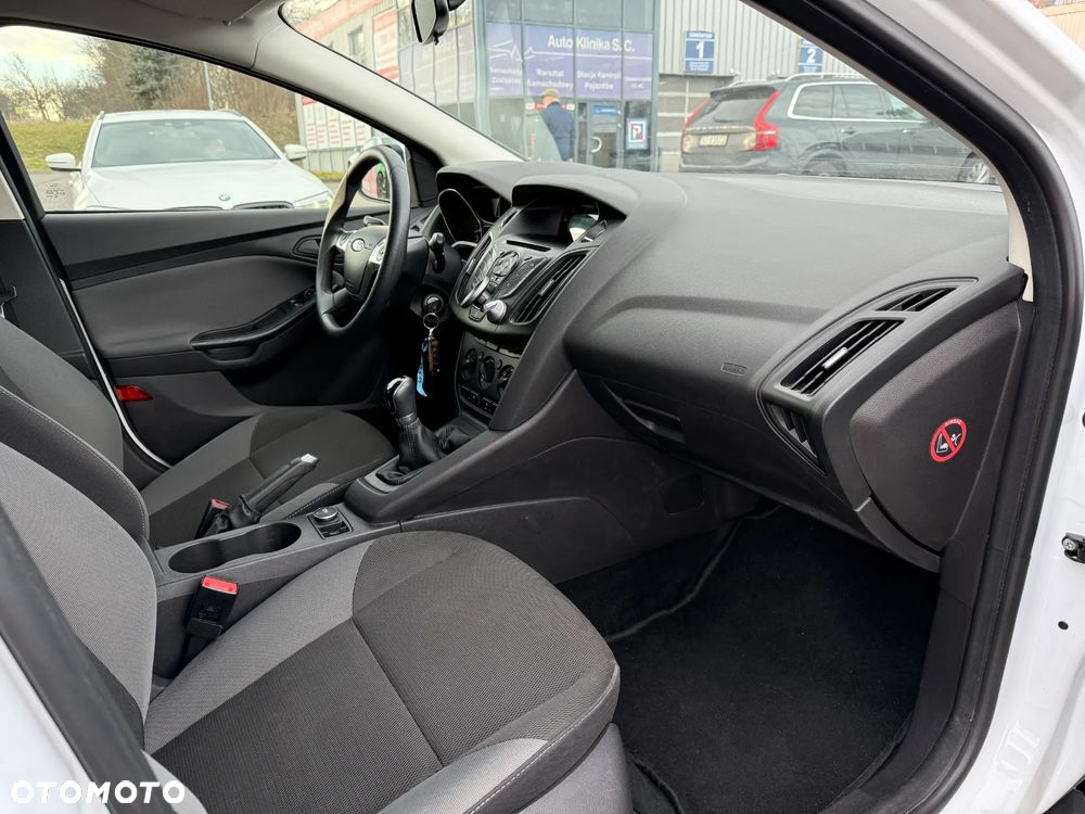 Ford Focus Turnier 1.0 EcoBoost Start-Stopp-System TREND - 11
