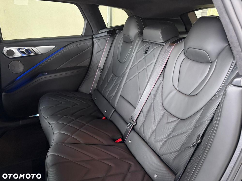 BMW XM 50e PHEV sport - 21
