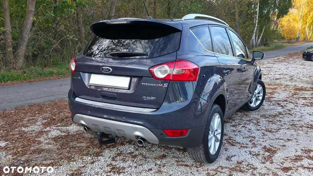 Ford Kuga 2.0 TDCi 2x4 Titanium - 12