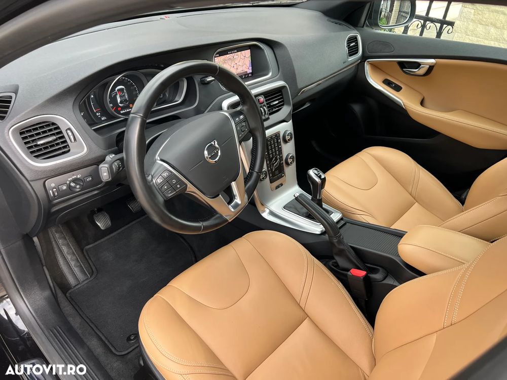 Volvo V40 D2 Inscription - 14