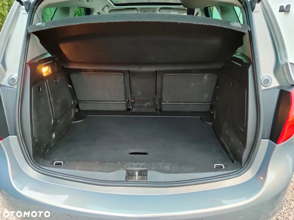 Opel Meriva - 22