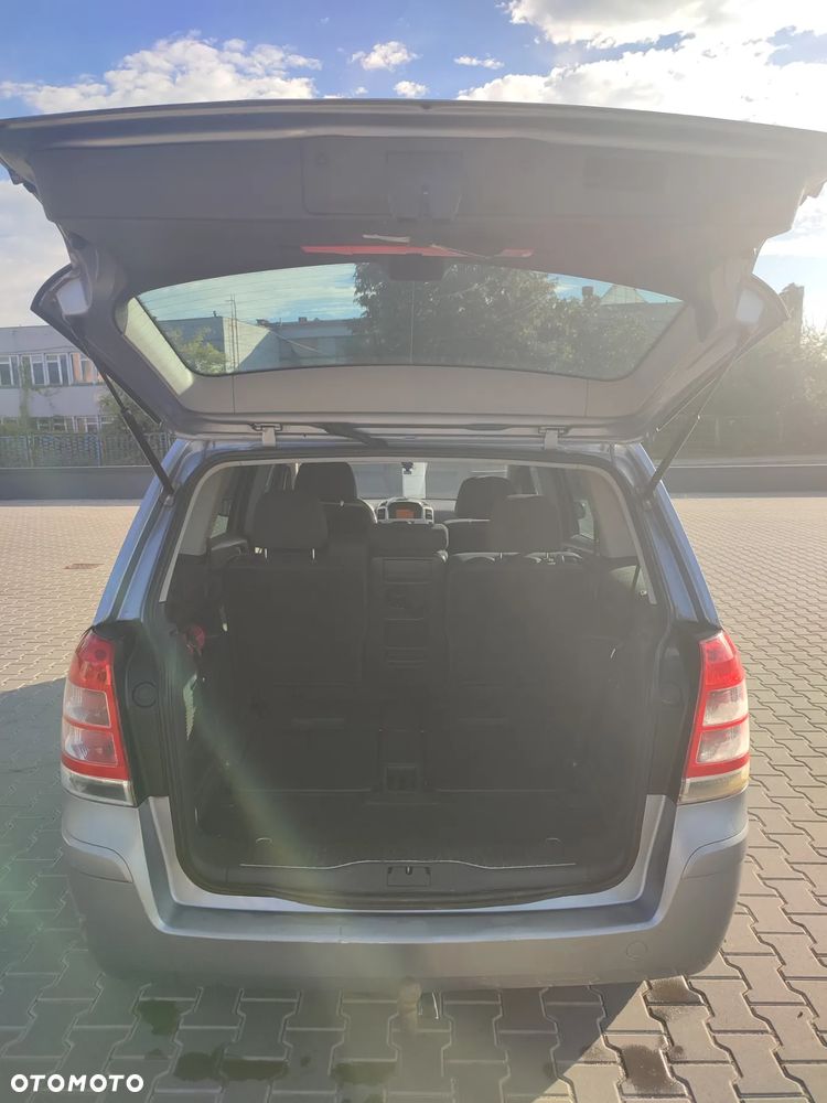 Opel Zafira - 9