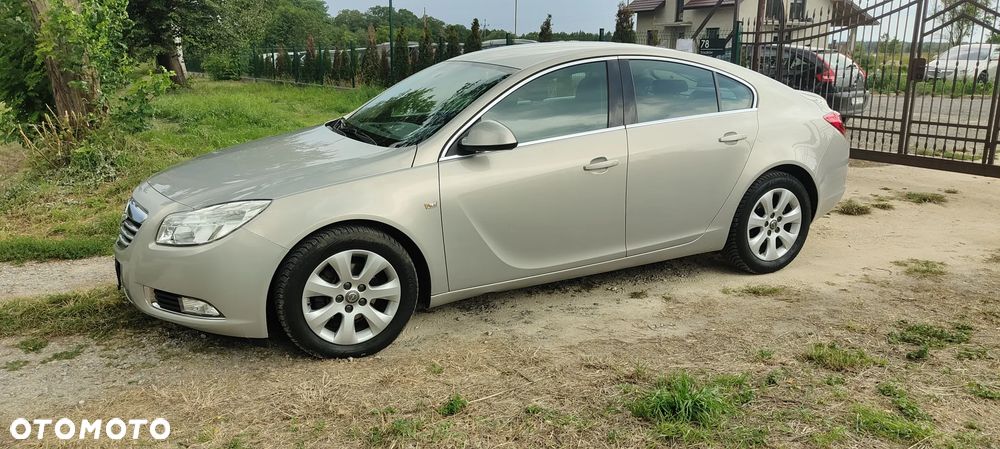 Opel Insignia 1.8 Sport - 10