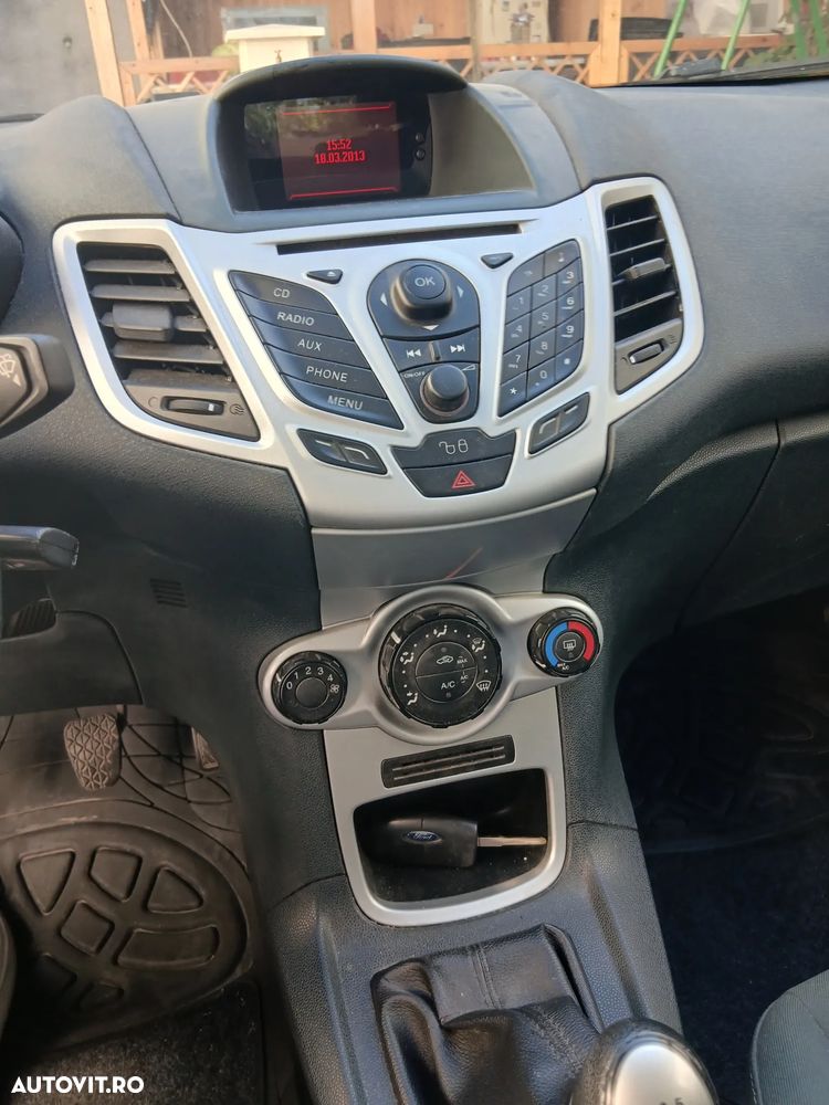 Ford Fiesta - 8