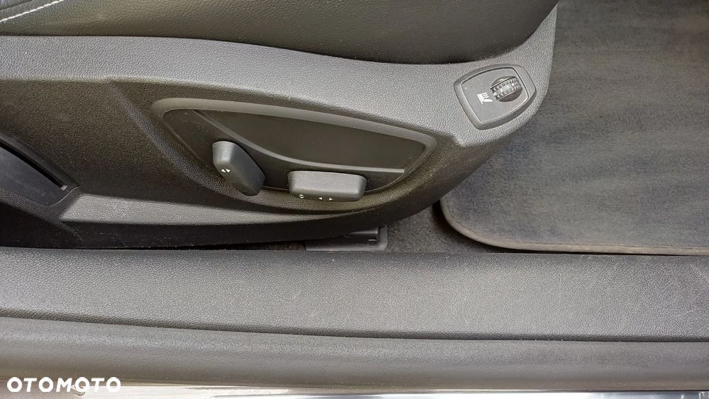 Renault Laguna 2.0 DCi FAP Initiale - 26