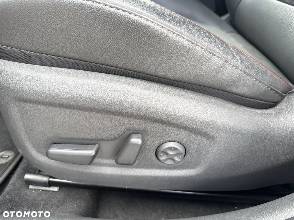 Hyundai i30 1.5 T-GDI 48V-Hybrid DCT N-Line - 12