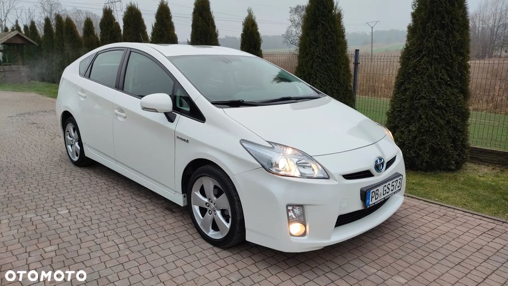Toyota Prius (Hybrid) Comfort - 3