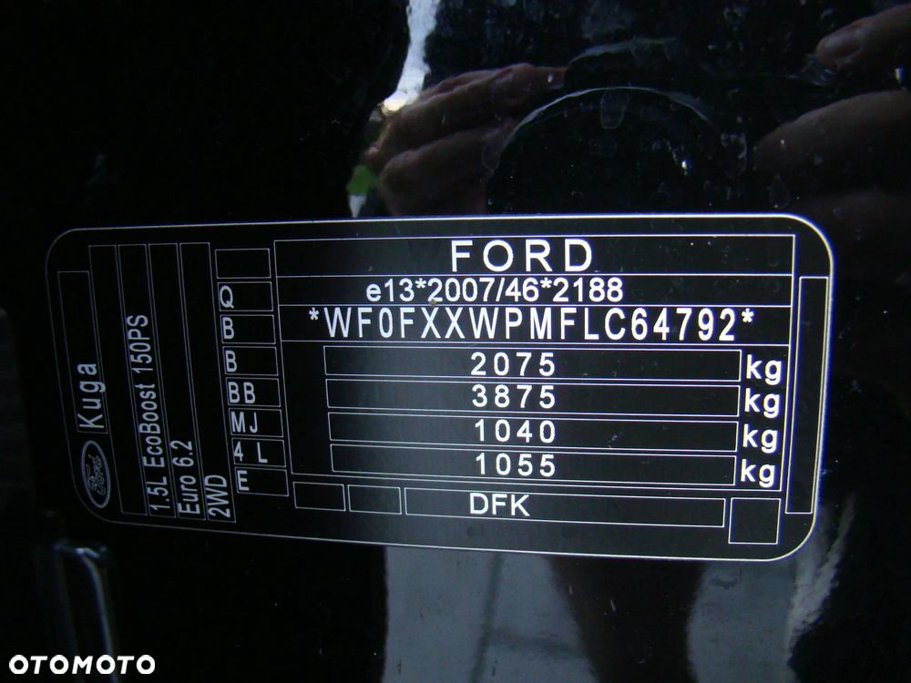 Ford Kuga 1.5 EcoBoost ST-LINE - 19