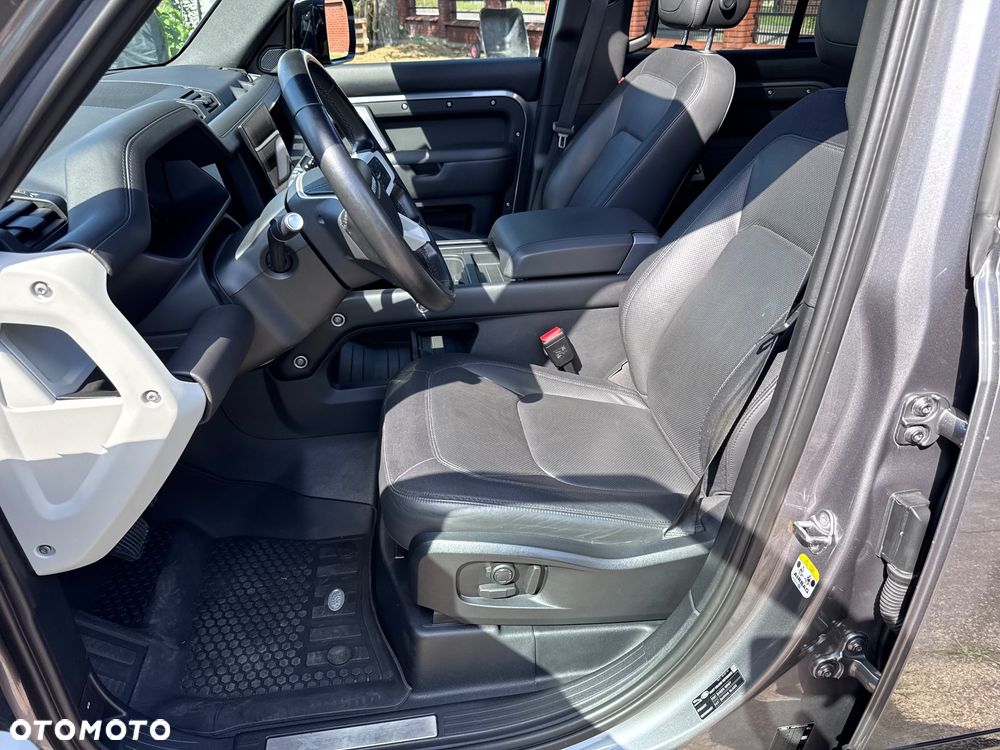 Land Rover Defender 3.0 P400 mHEV X-Dynamic HSE - 30