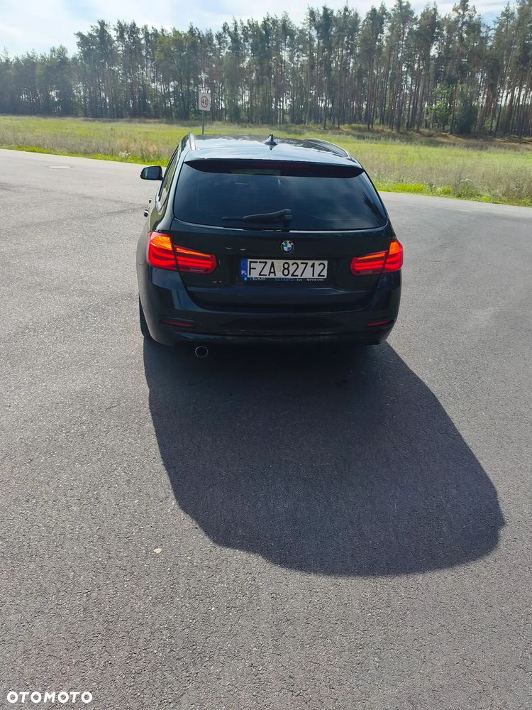 BMW Seria 3 318d Sport Line - 14