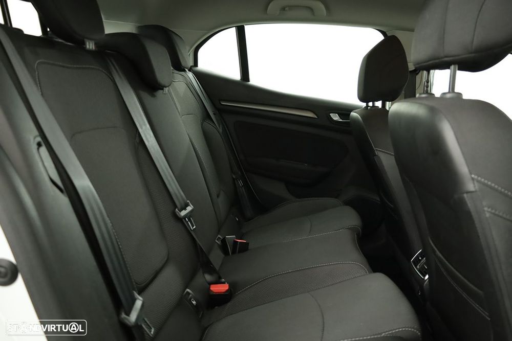 Renault Mégane 1.6 Plug-In Equilibre - 23