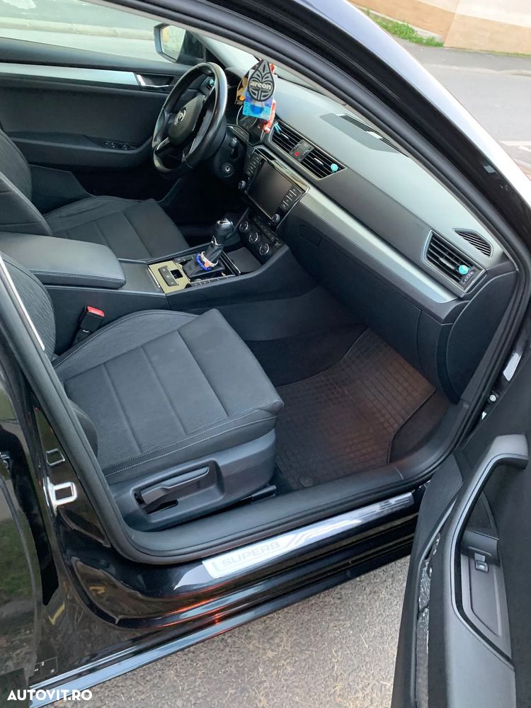 Skoda Superb Combi 2.0 TDI DSG Style - 14