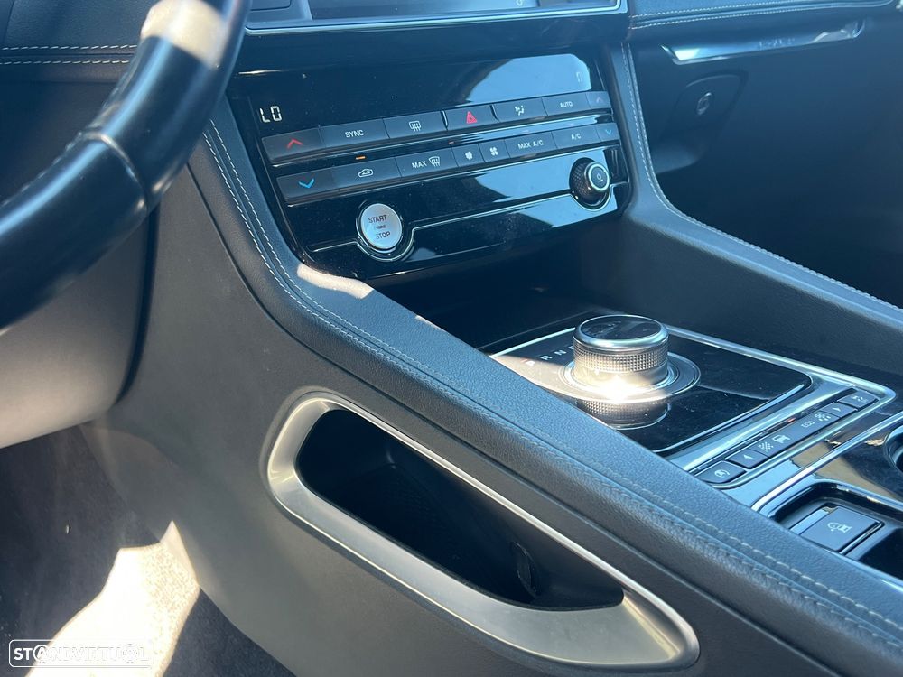 Jaguar F-Pace 2.0 i4D R-Sport AWD Aut. - 12