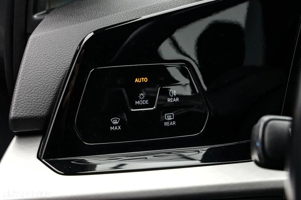 Volkswagen Golf 2.0 TDI DSG Style - 19