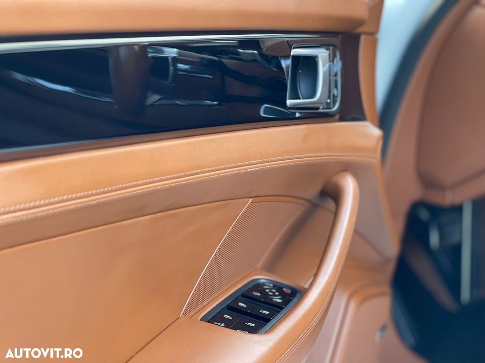 Porsche Panamera 4S - 12