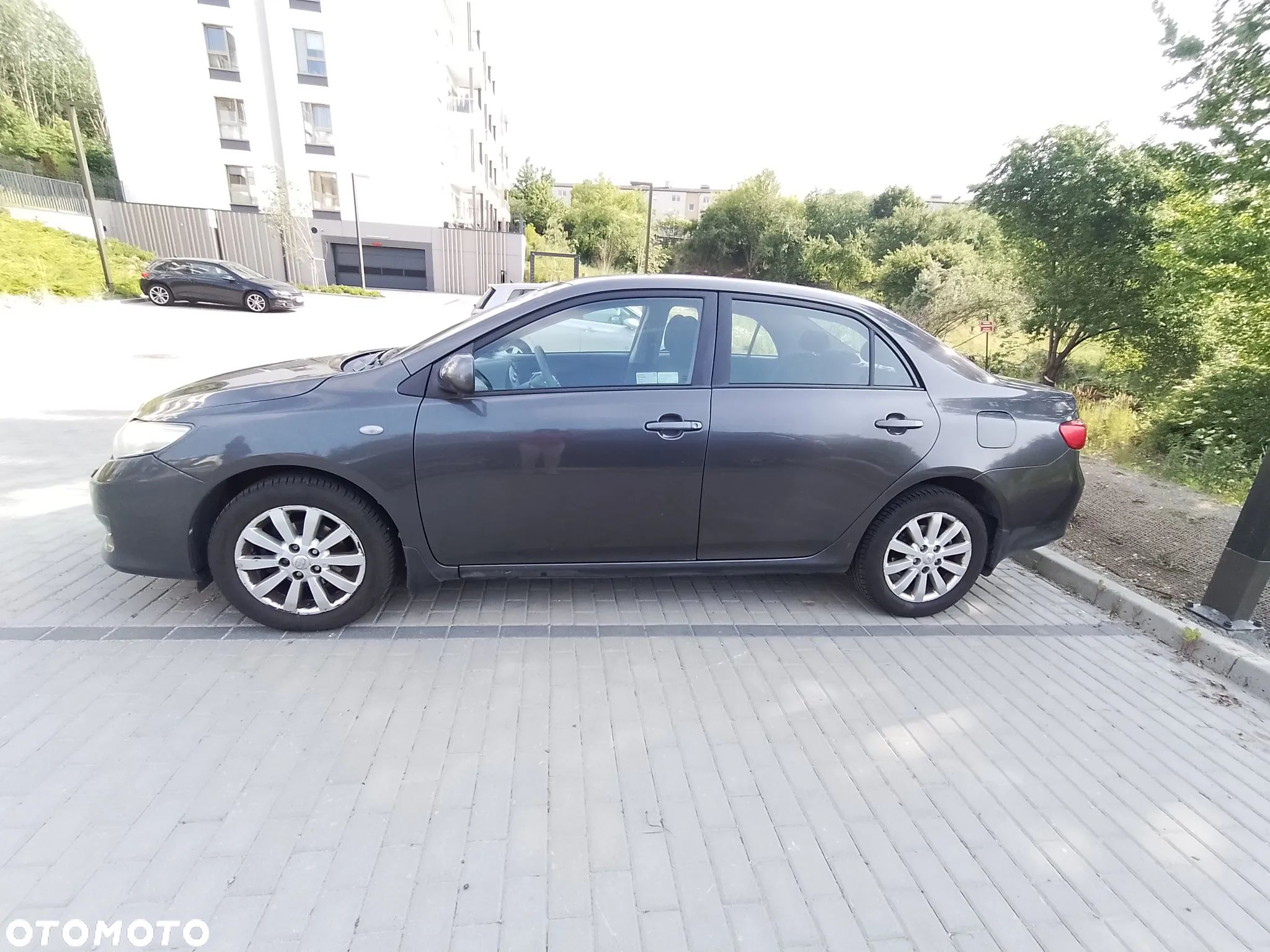 Toyota Corolla 1.6 Luna - 1