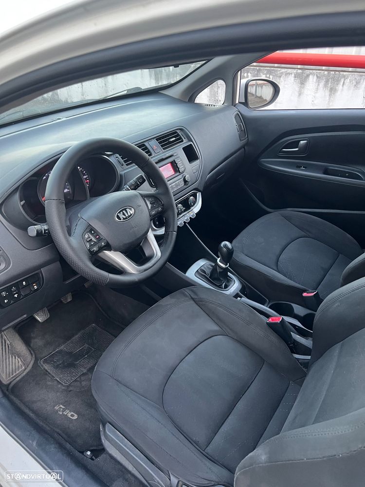 Kia Rio 1.1 CRDi EX - 5
