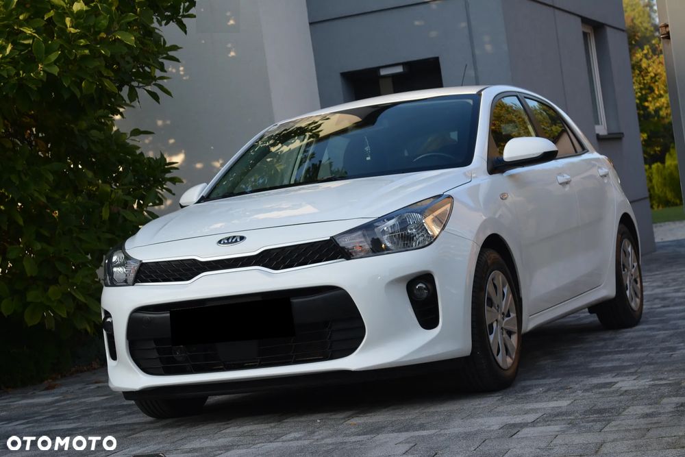 Kia Rio 1.2 L - 23