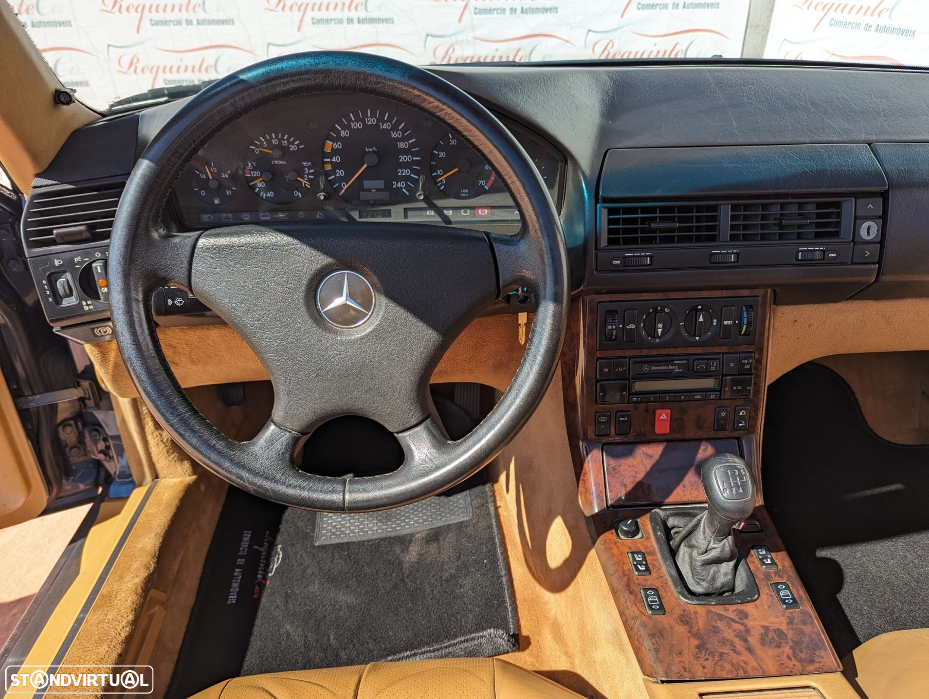Mercedes-Benz SL 300 Standard - 25