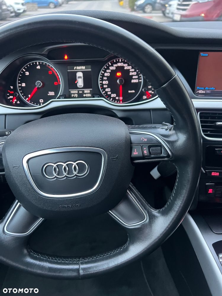 Audi A4 Avant 2.0 TDI DPF clean diesel multitronic Attraction - 23