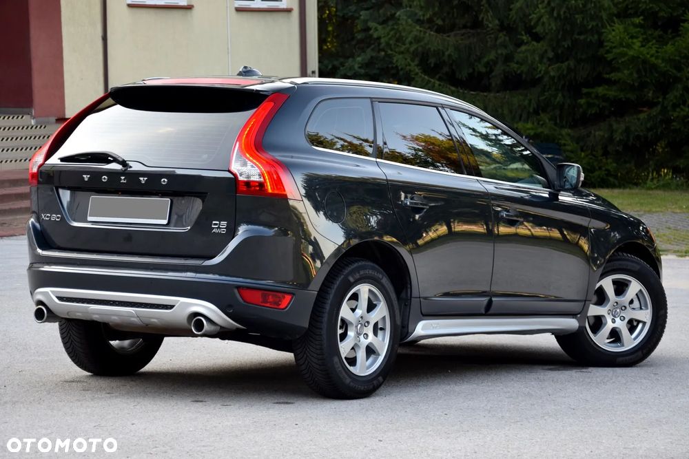 Volvo XC 60 D5 AWD RDesign - 8
