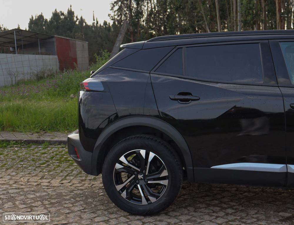 Peugeot 2008 1.2 PureTech Allure - 4