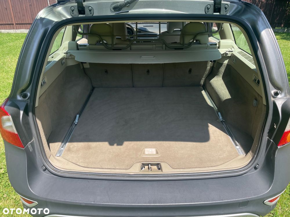Volvo XC 70 D5 AWD Momentum - 20