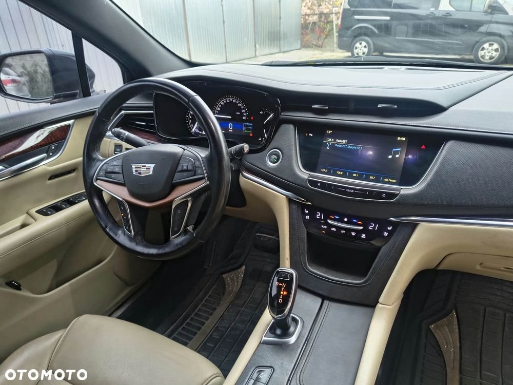 Cadillac XT5 - 8