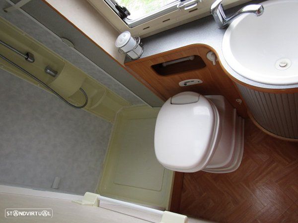 Adria Adriatik Coral 650 SP Cama Francesa - 35