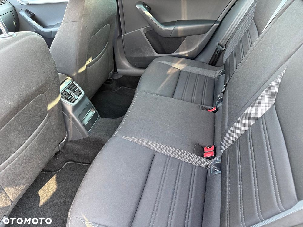 Skoda Octavia 1.6 TDI DSG Style - 12