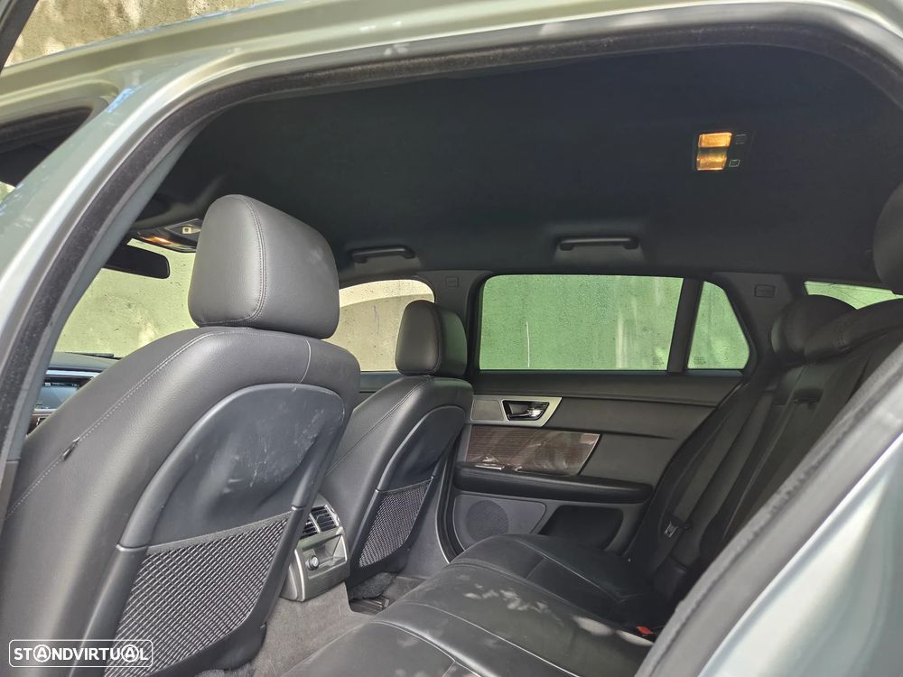 Jaguar XF Sportbrake 2.2 - 13