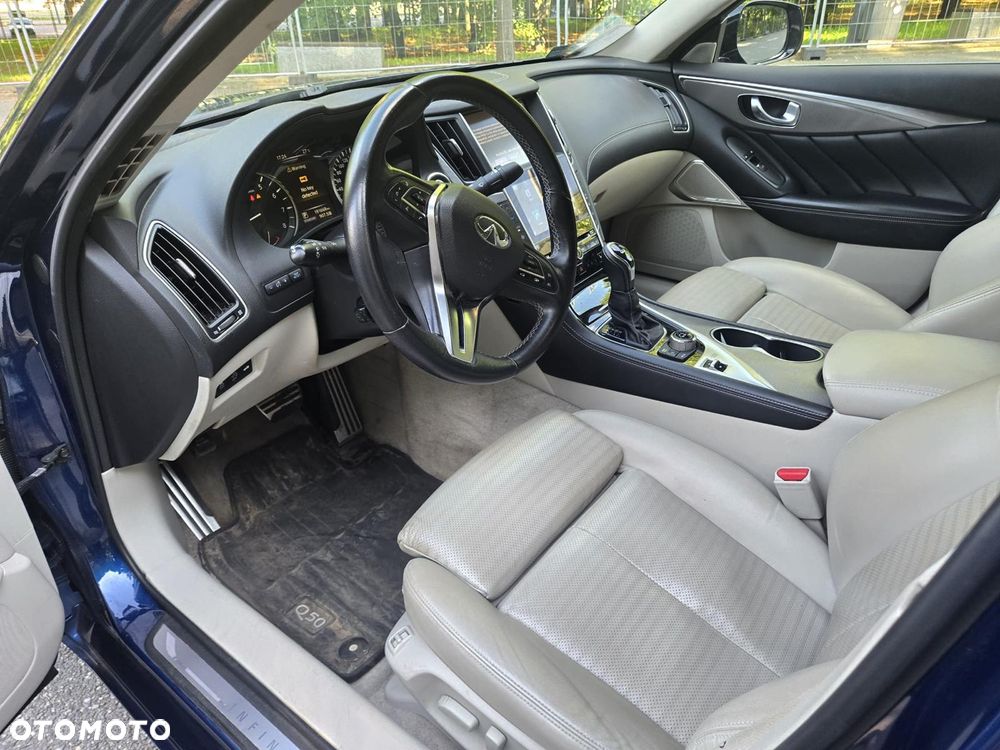 Infiniti Q50 2.0t Sport - 10