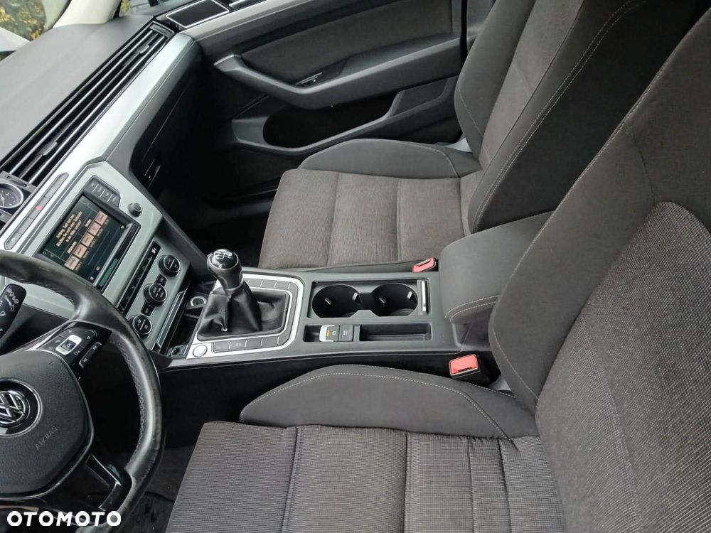 Volkswagen Passat 2.0 TDI (BlueMotion Technology) Comfortline - 7