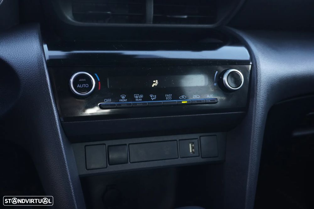 Toyota Yaris Cross 1.5 HDF Comfort Plus - 19