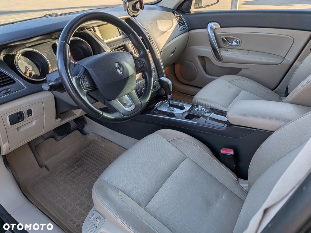 Renault Latitude 2.0 dCi Privilege - 5