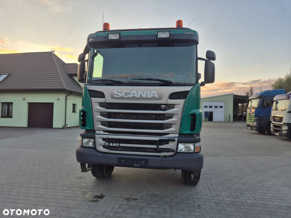 Scania SCANIA G440 4X4 na mostach - 2
