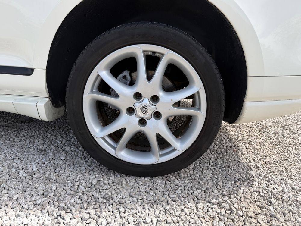 Porsche Cayenne Tiptronic S - 12